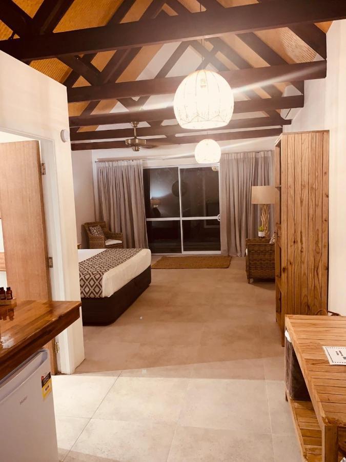 Tongan Beach Resort Utungake Екстер'єр фото
